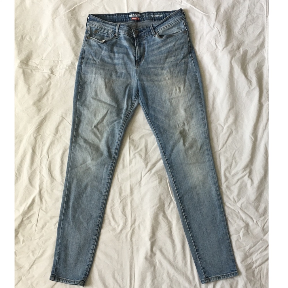 Levi’s Women’s Mid-Rise Skinny Jeans